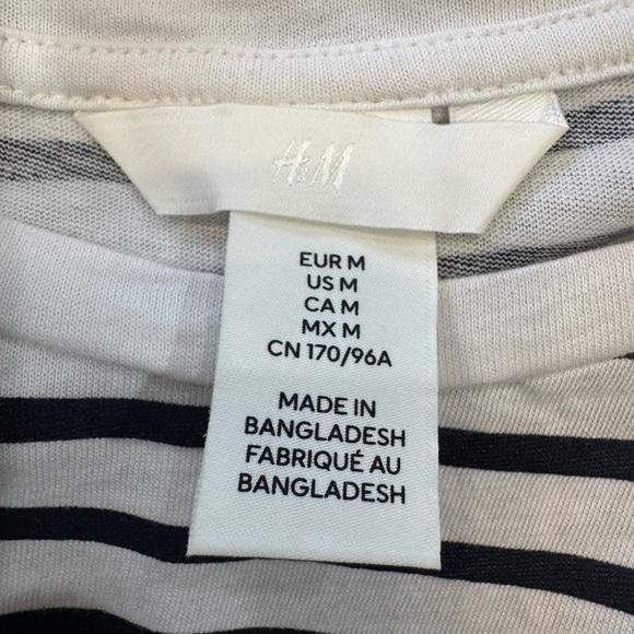 H&M Black and White striped Short Sleeve Spring/Summer pull over Top Size Medium - Picture 7 of 9